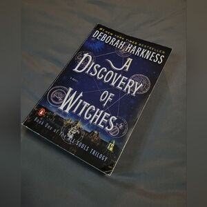 ✨️3/$25✨️ A Discovery of Witches Paperback Book